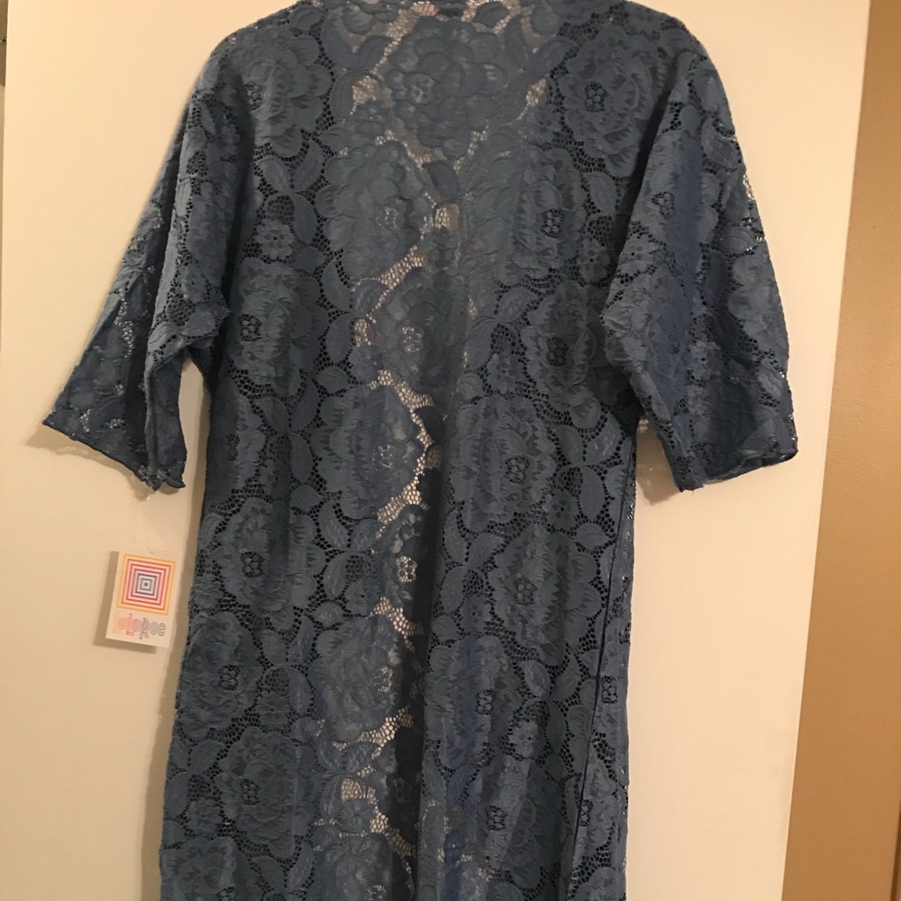 NWT Lularoe Small Lace Shirley - Picture 2 of 4